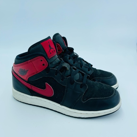 Nike Jordan 1 Retro Mid Gym Red Sneakers - Picture 1 of 12